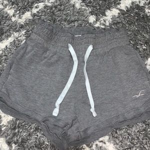 Hollister comfy shorts🌸